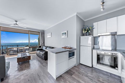 OCEAN VIEWS 16 Pool & Spa Wi-FI - Accommodation Gold Coast 2