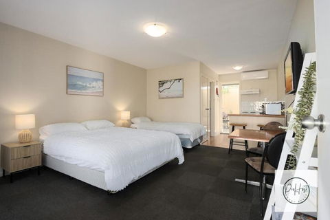 Oceanfront Oasis - 1 Gold Coast 0