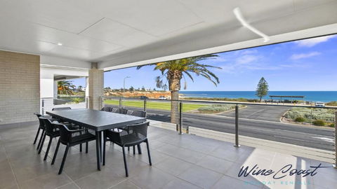 Oceanview Escape By Wine Coast Holidays - Accommodation Gold Coast 0