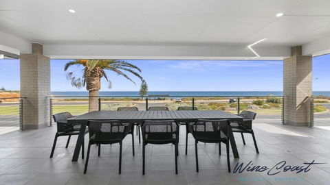 Oceanview Escape By Wine Coast Holidays - Accommodation Gold Coast 3