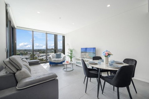 Olympic Park Stylish Apt With Gym Pool Good View - Accommodation Gold Coast 0