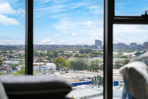 Olympic Park Stylish Apt With Gym Pool Good View - Accommodation Gold Coast 1