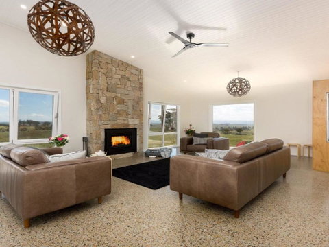On A Hill - Accommodation Gold Coast 1