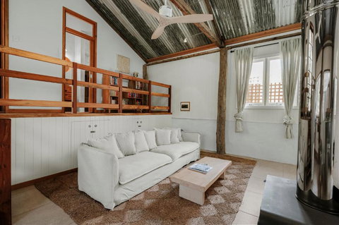 Orchard Cottage - Quiet Farm Escape - Accommodation Gold Coast 3