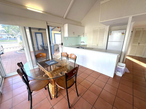 Osprey Holiday Village Unit 123 - Accommodation Gold Coast 1