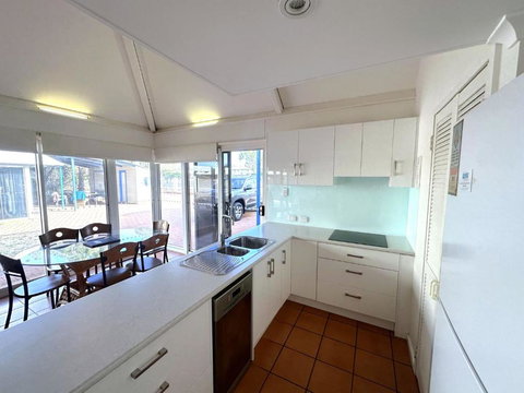 Osprey Holiday Village Unit 123 - Accommodation Gold Coast 2