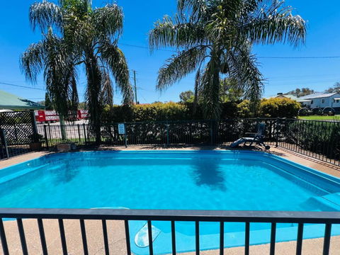OVERLANDER MOTOR LODGE - Accommodation Gold Coast 0