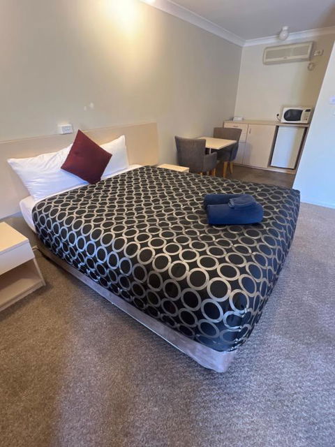 OVERLANDER MOTOR LODGE - Accommodation Gold Coast 1