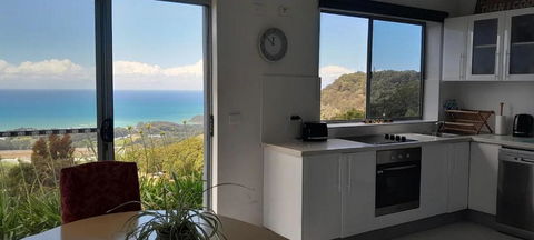 ON TOP Of THE WORLD Garden Studio - Accommodation Gold Coast 3