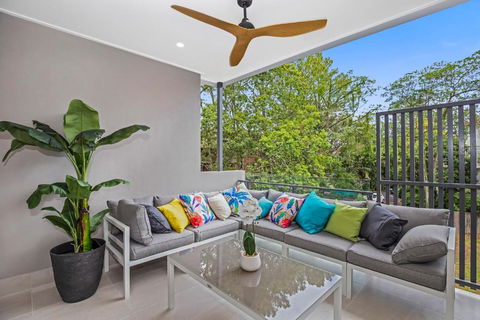 Park Avenue Luxe Townhouse Brand New Sleeps 9 - Gold Coast 4U 2