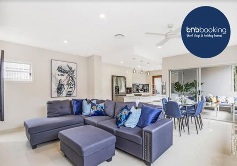 Park Avenue Luxe Townhouse Brand New Sleeps 9 - Gold Coast 4U 0