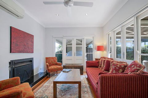 Paddington Cottage - A Classic Queenslander Stay - Gold Coast 4U 2