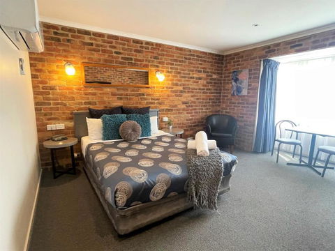 Paddlewheel Motel - Accommodation Gold Coast 1
