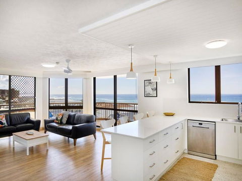 Palm Beach Side 2 Bedroom Apartment - Accommodation Gold Coast 0