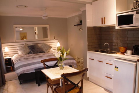 Paperbark Bed & Breakfast - Accommodation Gold Coast 3