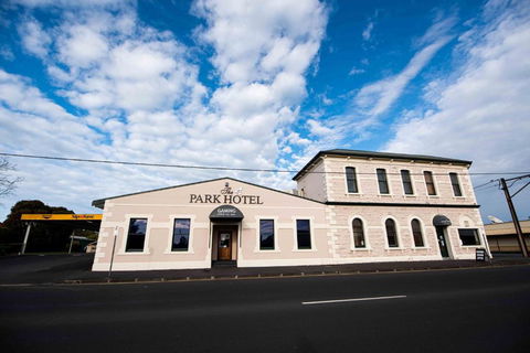 Park Hotel - Accommodation Gold Coast 0