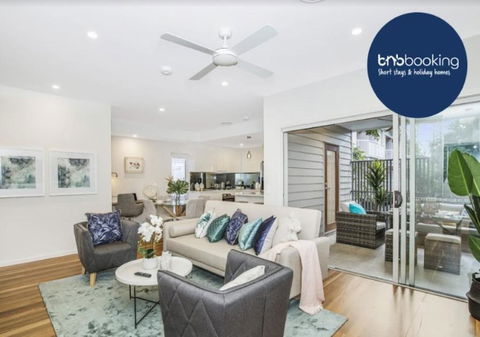 Park Avenue Townhouse Retreat Brisbane Sleeps 10 - Gold Coast 4U 0