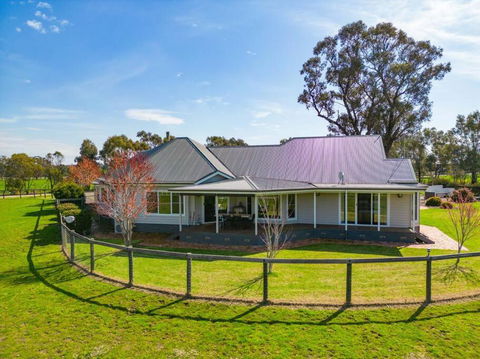 Peaceful Country Getaway - Gold Coast 4U 0