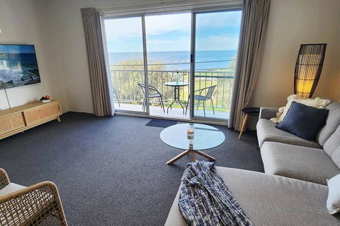 Penthouse Apartment Ocean Views - Accommodation Gold Coast 1