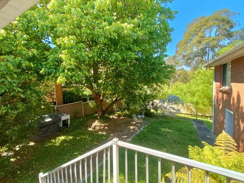Peaceful Room In Modern And Spacious Baulkham Hills Home - BH2 - Gold Coast 4U 2