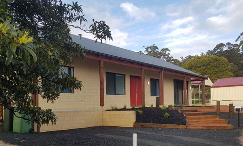 Pemberton Japanese Garden Studio - Accommodation Gold Coast 0