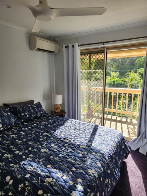 Poinciana Room - Gold Coast 4U 0