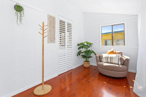 Perfect Cooee Bay Beach Getaway! - Accommodation Gold Coast 1