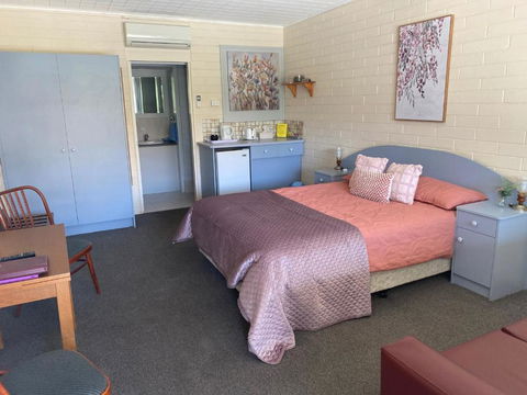 Peterborough Motel - Accommodation Gold Coast 1