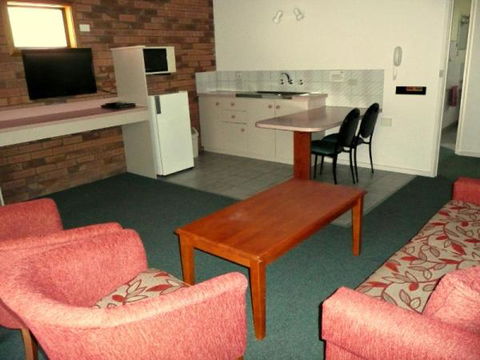 Pinnacle Holiday Lodge - Gold Coast 4U 1