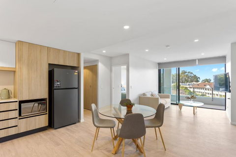 Pinnacle On The Park - Accommodation Gold Coast 0