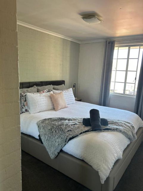 Plush 2 Bedroom Apartment Kingston - Accommodation Gold Coast 0