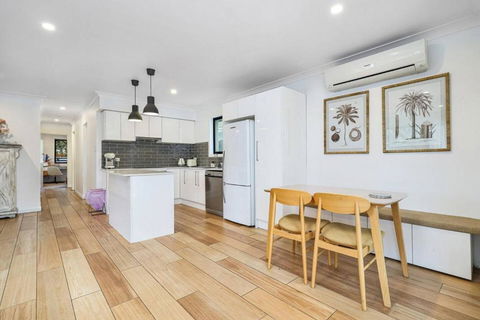 Pool House Hideaway - Gold Coast 4U 3