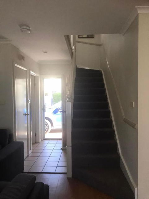 Poppies Lakeview Terrace - 2 Bedroom - Gold Coast 4U 2