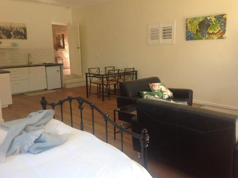 Port Elliot Rural Retreat - Accommodation Gold Coast 2
