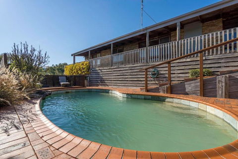 Port Philip Panorama - Bayview Retreat And Pool Bliss - Gold Coast 4U 2