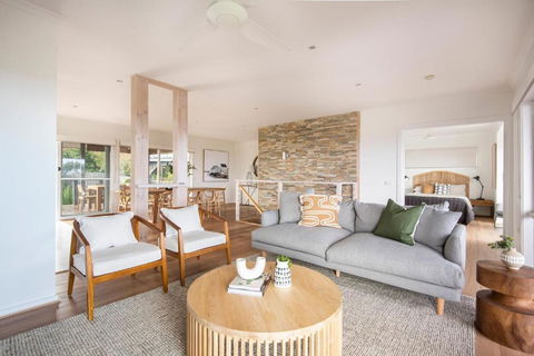 Perfect Peninsula Base With Heated Pool And Spa - Accommodation Gold Coast 1