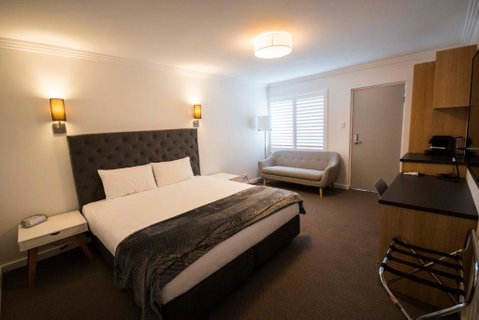 Quays Hotel - Accommodation Gold Coast 2
