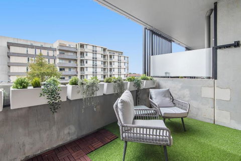 Preston - Entire Unit With 2 Beds 2 Baths - Gold Coast 4U 1