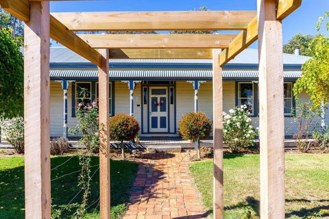 Pound Hill Cottage - Accommodation Gold Coast 0