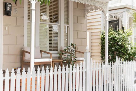 Prahran Timeless & Modern Haven, With Parking - Accommodation Gold Coast 0