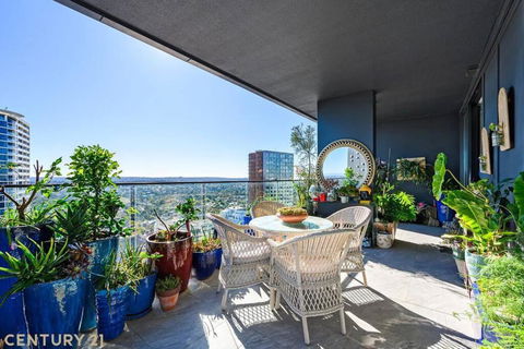 Premium 3Bed Luxury With Infinity Pool & Gym - Accommodation Gold Coast 3