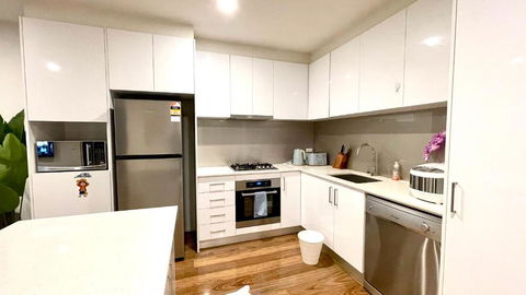 Preston Spacious 2BRM Apartment Free Parking Wi-Fi - Gold Coast 4U 3