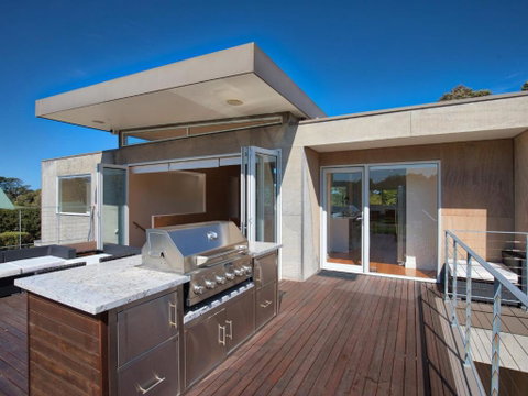 Pride And Prejudice - Accommodation Gold Coast 3