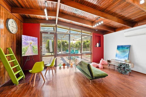 Prime Glen Huntly Beauty - 4BR Family Home W Pool - Gold Coast 4U 3