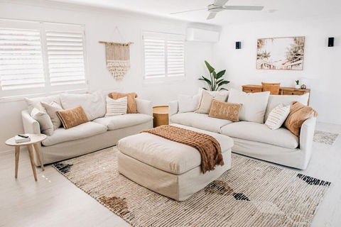 Prime Location With Pool - Walk To Coolum Beach - Accommodation Gold Coast 1