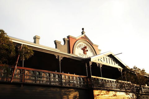 Prince Of Wales Hotel, Bunbury - Gold Coast 4U 1