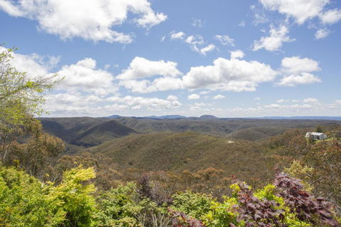 Pristine Mountain Retreat With Expansive Views - 1 Gold Coast 1