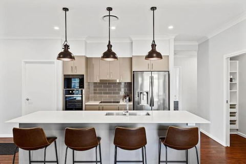 Private Mudjimba Beach Abode - 1 Gold Coast 3