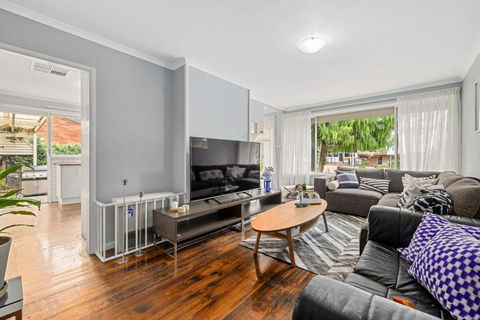 Private Pool Retreat In Watson - Accommodation Gold Coast 3