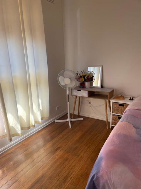 Private Room Near Melbourne Airport - Accommodation Gold Coast 0